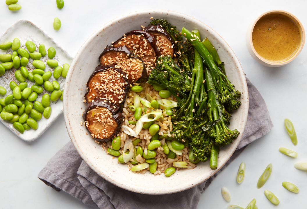 Healthy Vegan recipe Aubergine katsu curry with edamame & rice